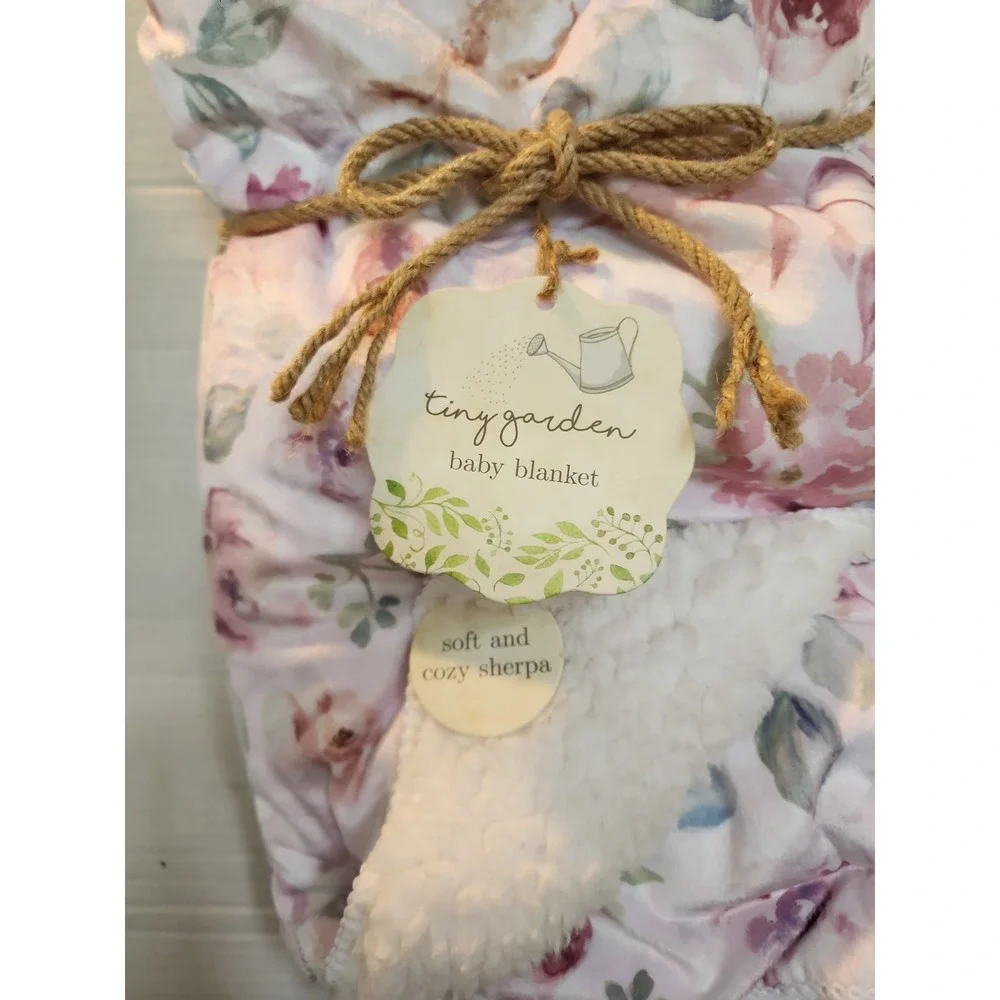 Tiny Garden Floral Reversible Baby Blanket White Pink Green 30